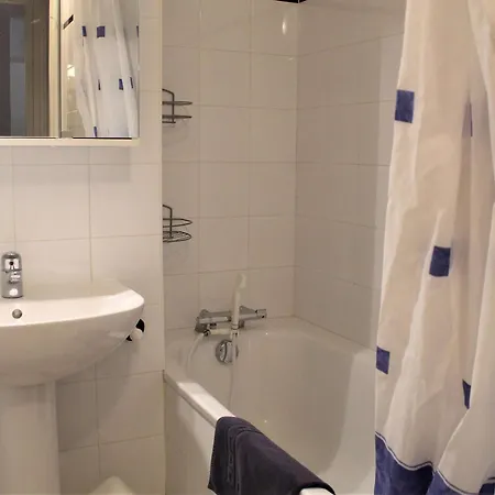 Les Claux - 3 Pieces, 6 Couchages, Au Pied Des Pistes Et Commerces - Fr-1-330b-62 Apartment